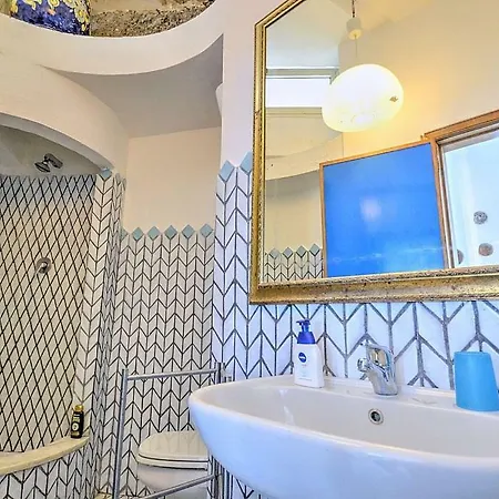 Raito Sleeps 6 Air Con Prázdninový dům Vietri