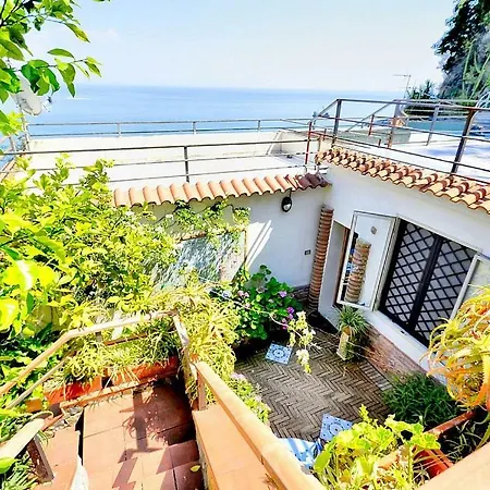 Raito Sleeps 6 Air Con Ferienhaus Vietri